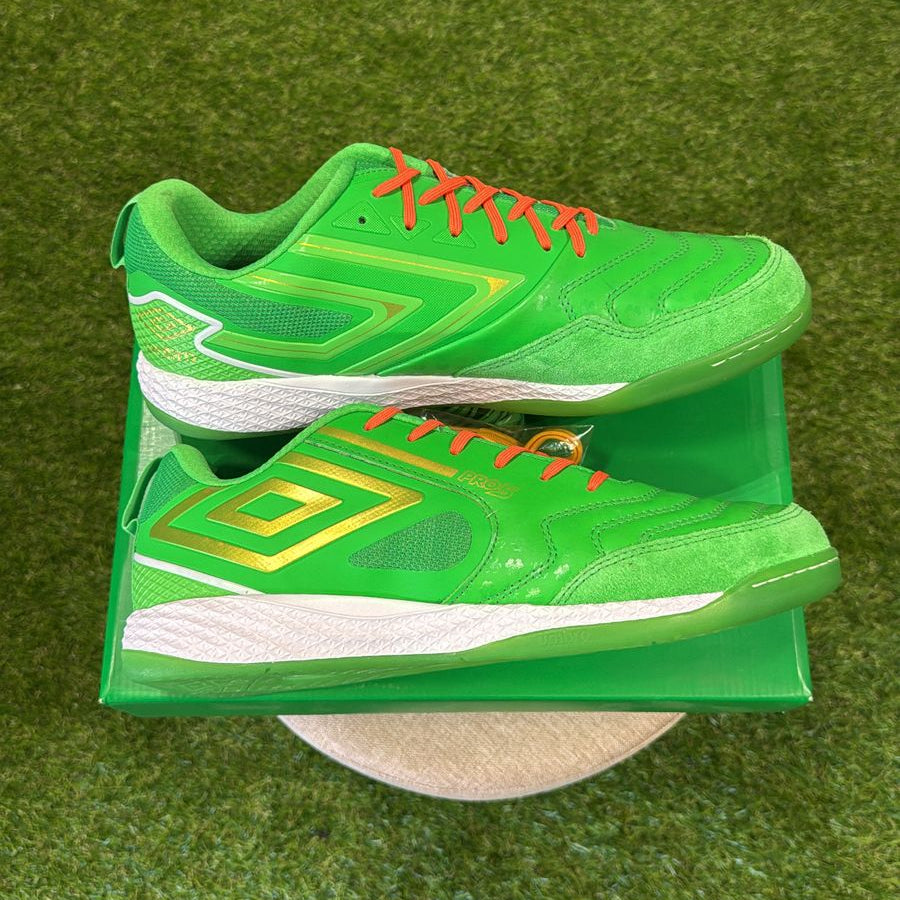Chuteira Umbro Pro 5 Bump STP - Futsal