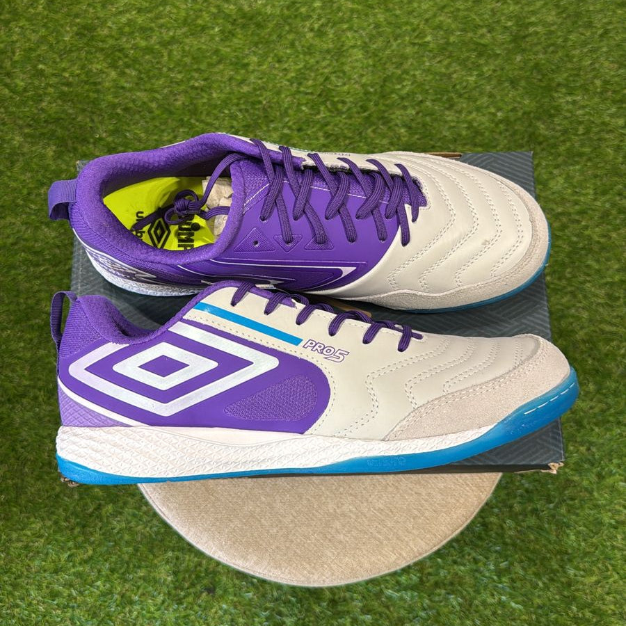 Chuteira Umbro Pro 5 Bump - Futsal
