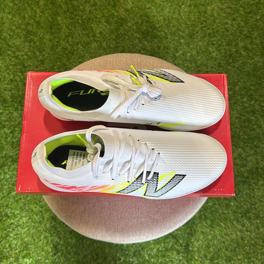 Chuteira New Balance Furon Team TF V8 Unissex - Society
