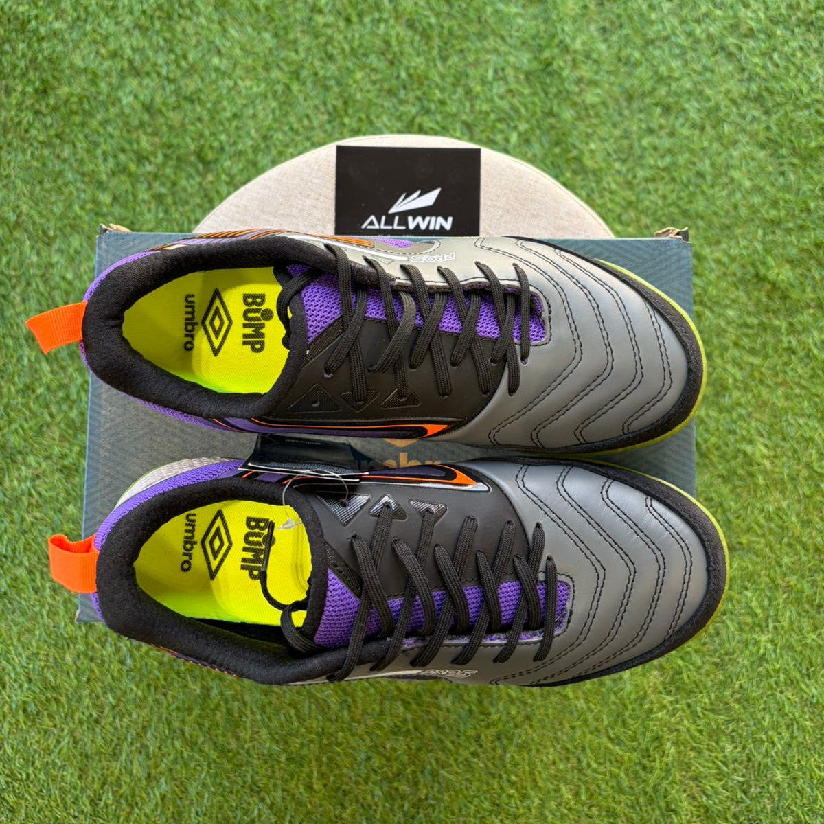 Chuteira Umbro Pro 5 Bump - Futsal