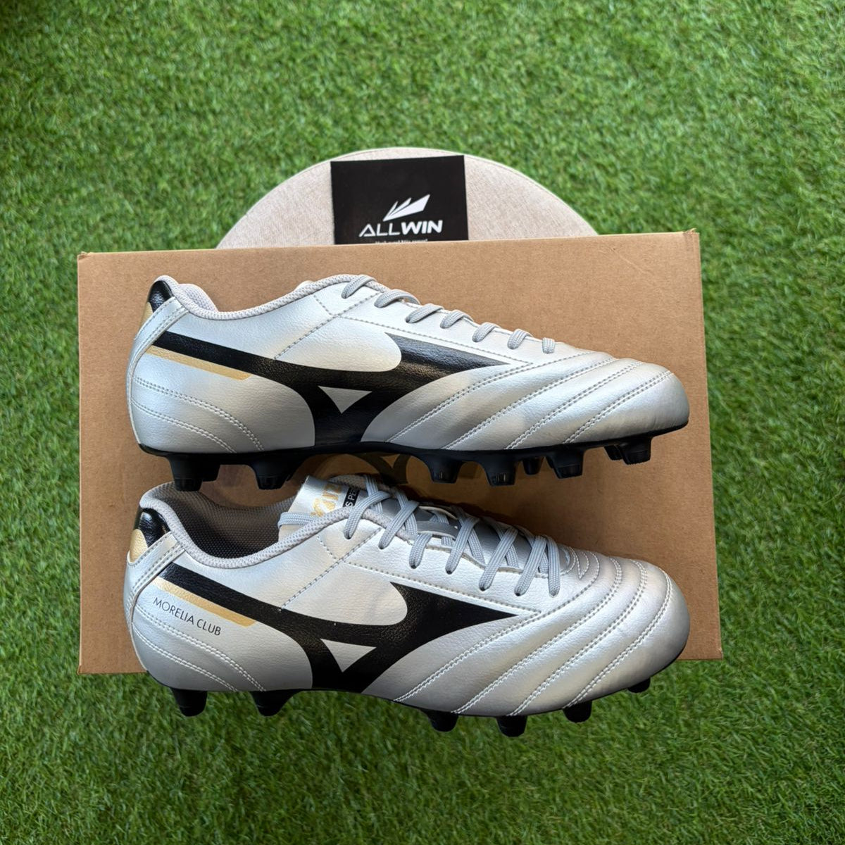 Chuteira Mizuno Morelia Club MD - Campo