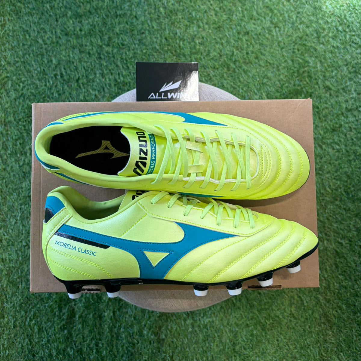 Chuteira Mizuno Morelia Club MD - Campo