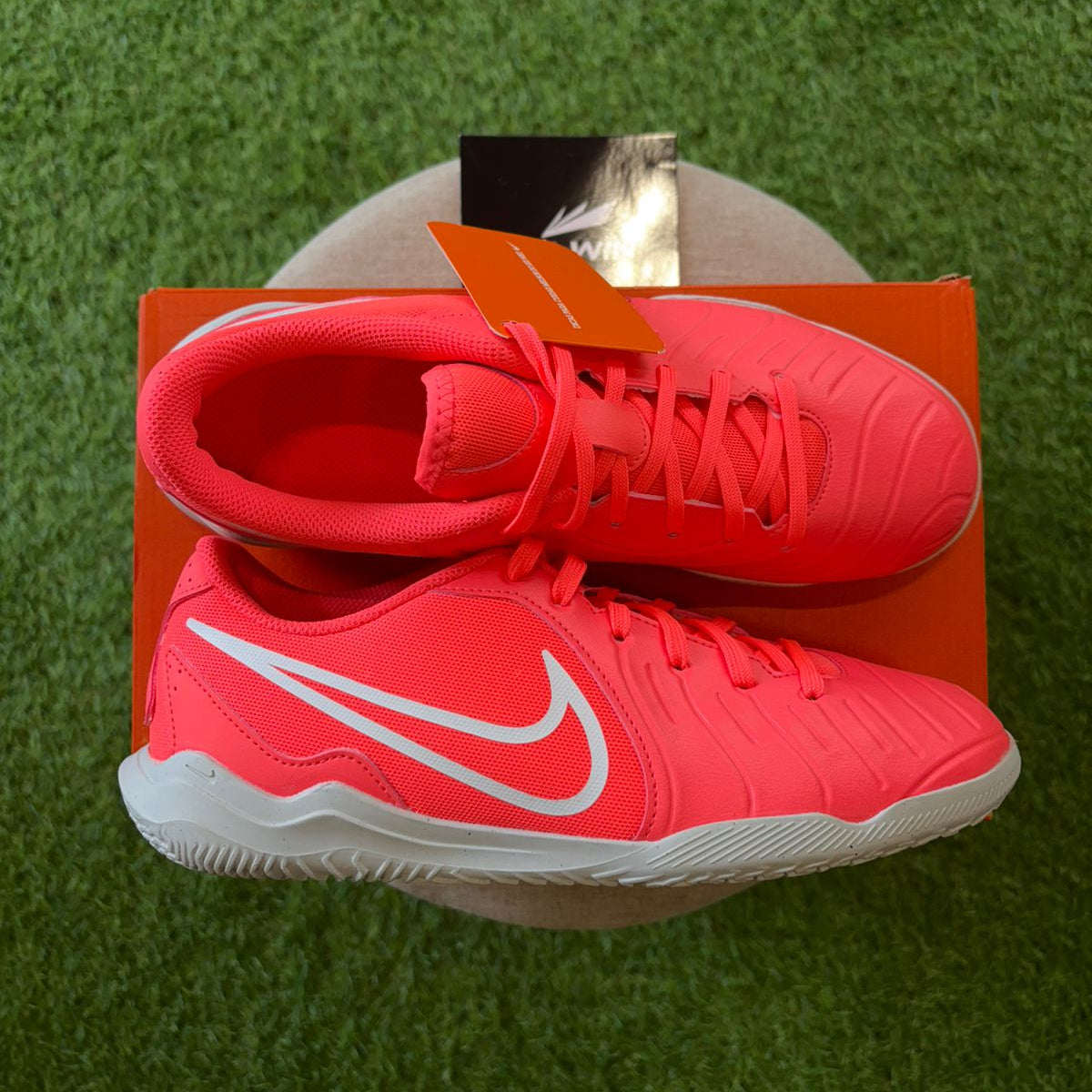 Chuteira Nike Tiempo Legend 10 Club - Futsal