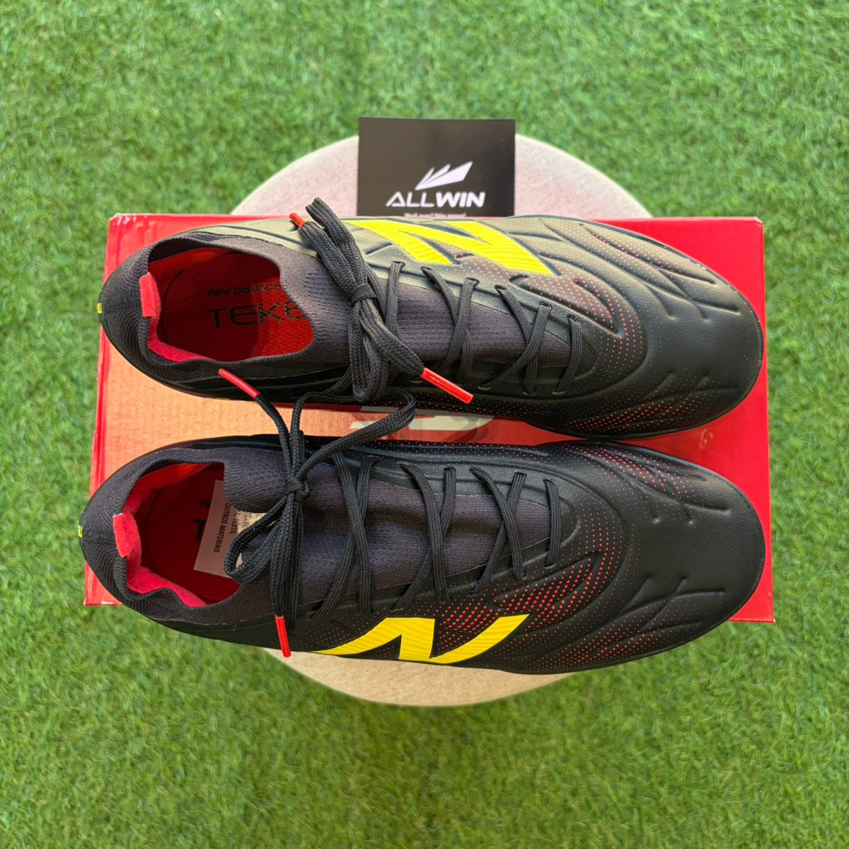 Chuteira Society New Balance Tekela Team Low - Society