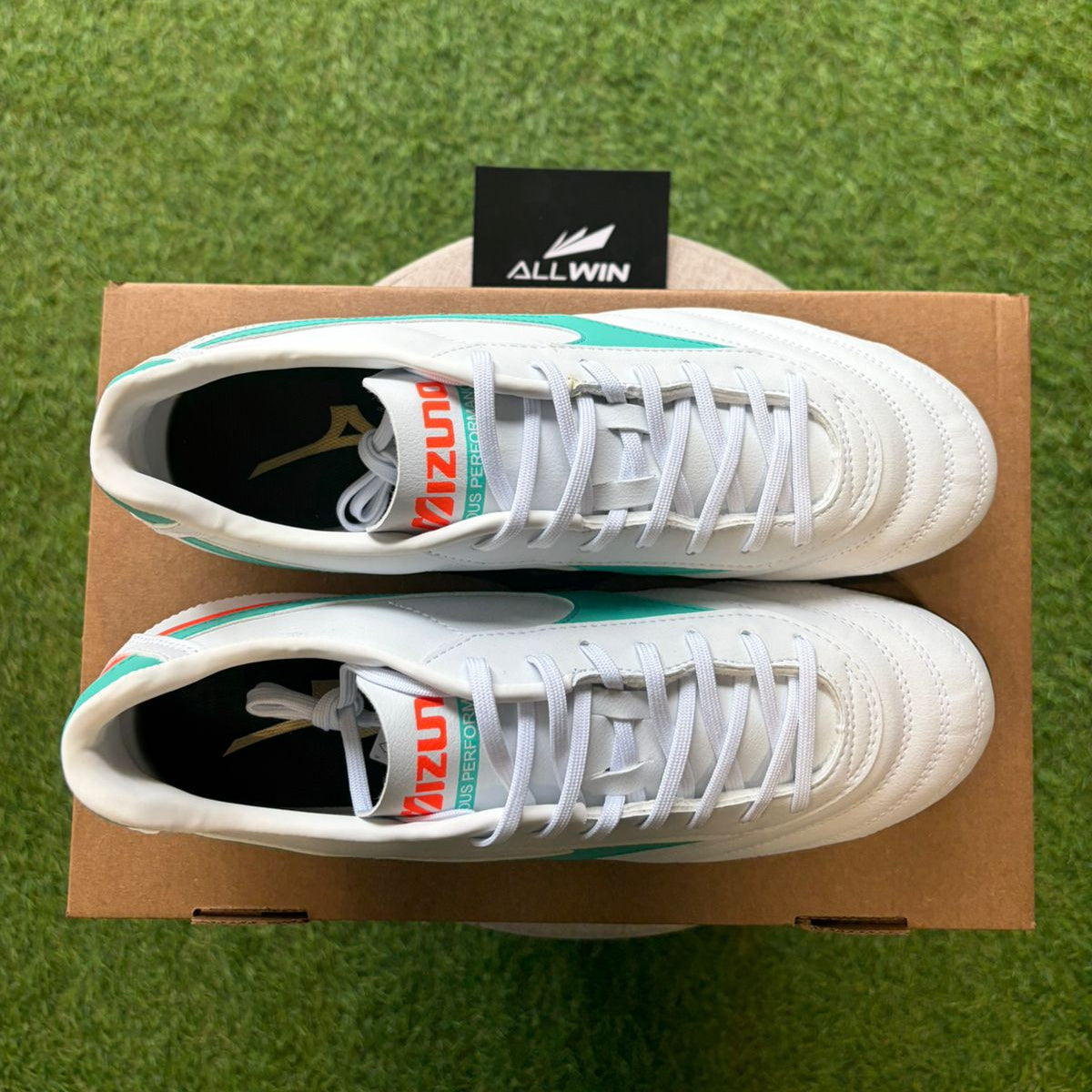 Chuteira Mizuno Morelia Classic MD - Campo