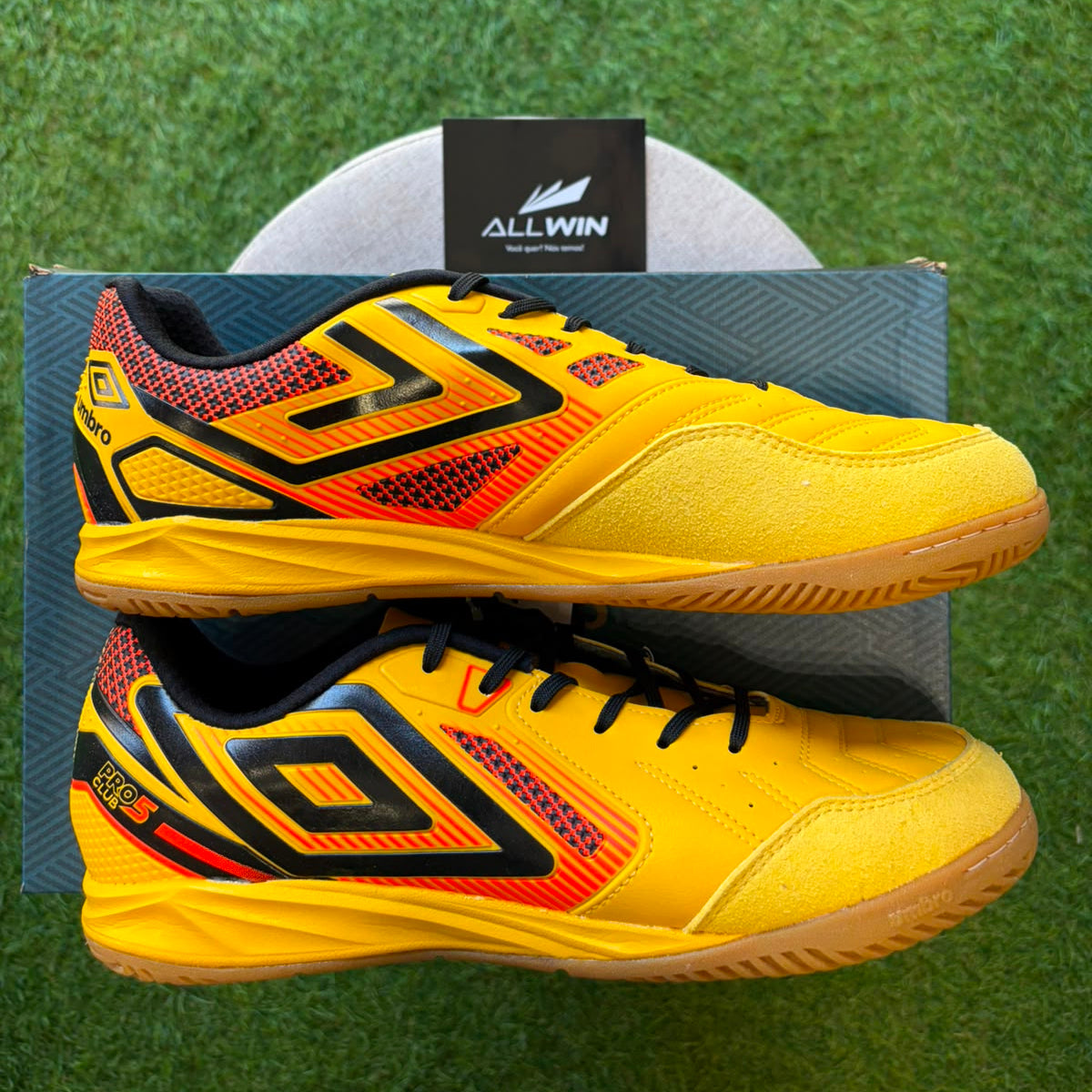 Chuteira Umbro Pro 5 Bump Club - Futsal