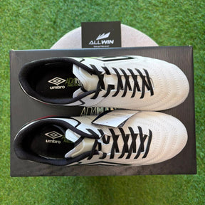 Chuteira Umbro Adamant Master Class - Campo