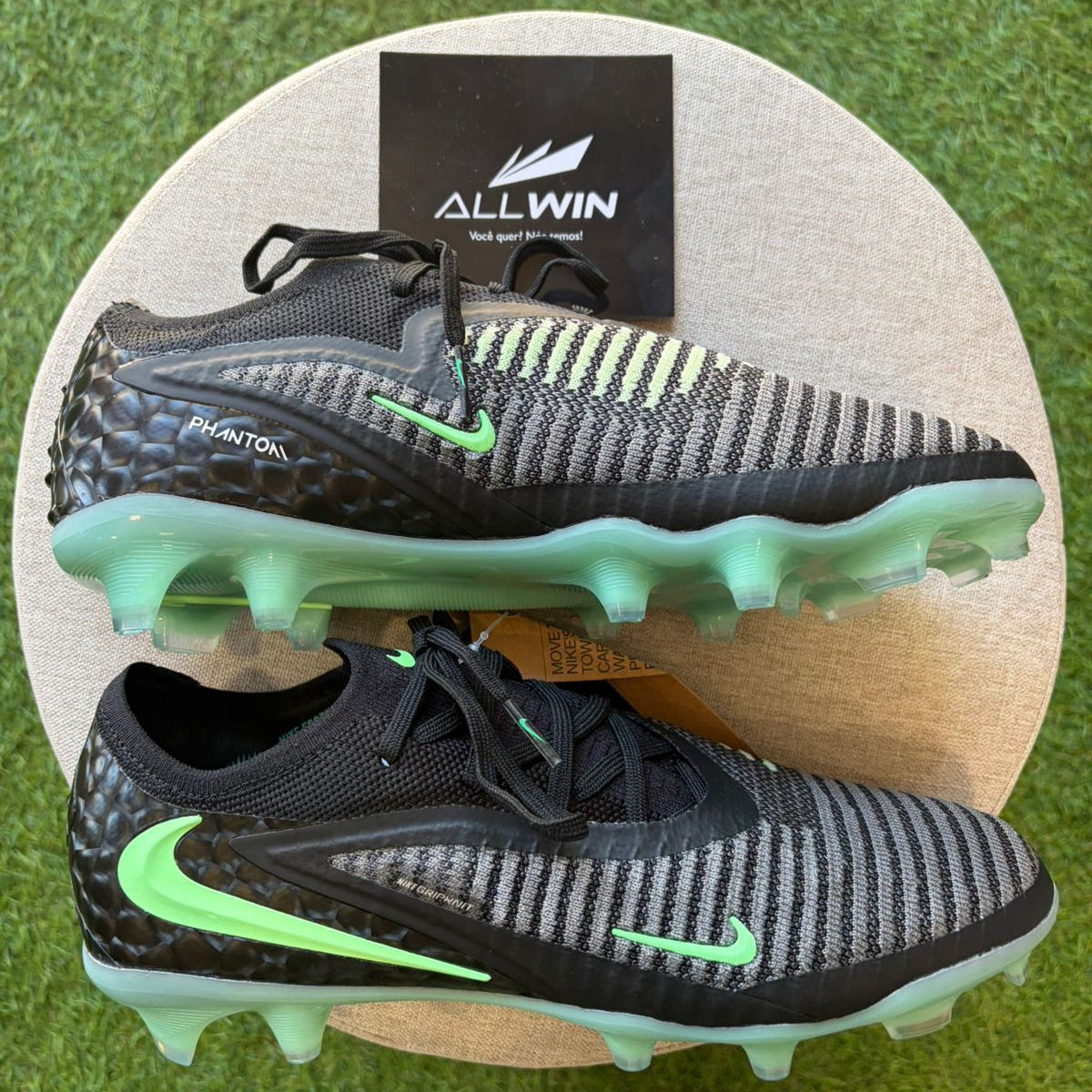 Chuteira Nike Phantom 6 Low FG Elite - Campo