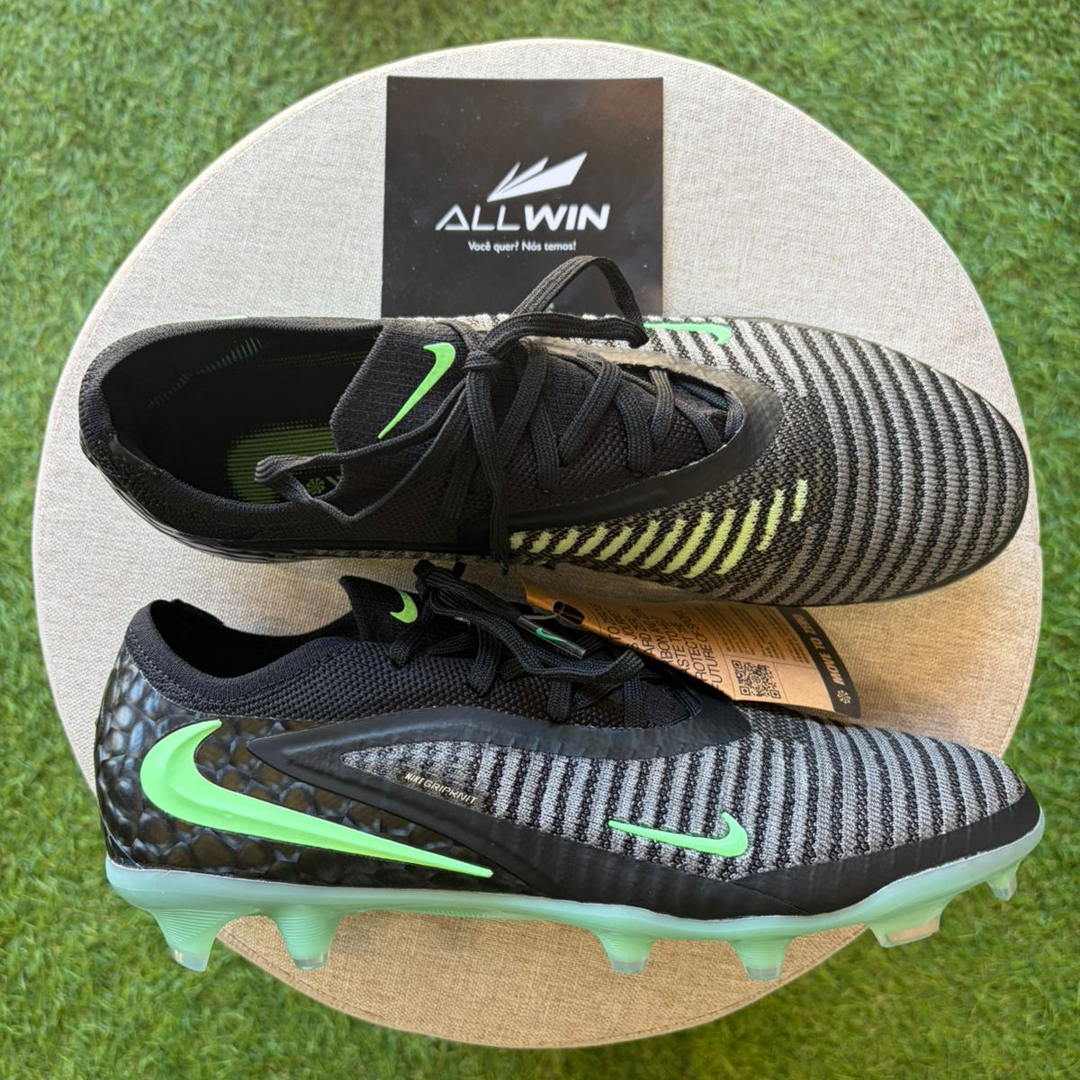 Chuteira Nike Phantom 6 Low FG Elite - Campo