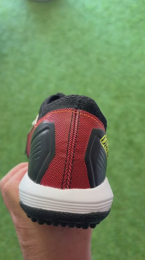 Chuteira Umbro Ultimate - Society