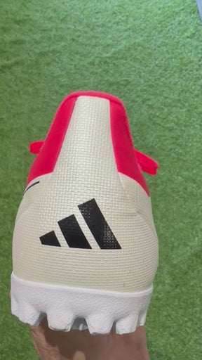 Chuteira Adidas Predator Club FT - Society