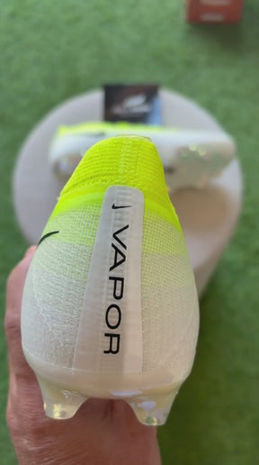 Chuteira Nike Vapor 17 FG Elite - Campo