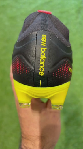 Chuteira New Balance Tekela Team Low - Campo
