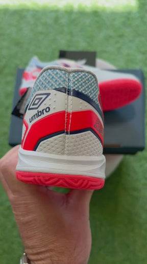 Chuteira Umbro Pro 5 Bump Club - Futsal